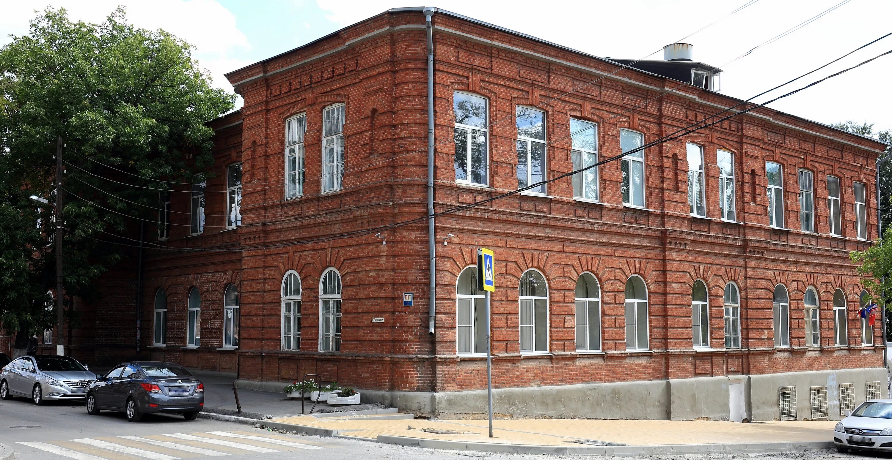 Ростов-на-дону буденновский проспект 101. Театральное училище ростов на дону. Училища в ростове на дону. Ростов-на-дону училище 1910. Седова мореходка в ростове на дону.