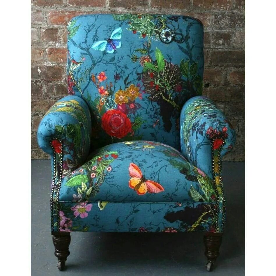 Химчистка офисных стульев. Химчистка мягкой мебели. Как почистить тканевое кресло. Химчистка офисных кресел. Химчистка стульев.