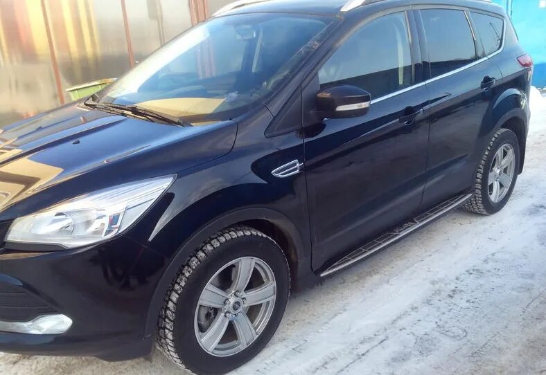 Пороги куга. Пороги Форд Куга. Пороги Куга 2. Ford Kuga 2 с порогами. Пороги на Форд Куга 1.