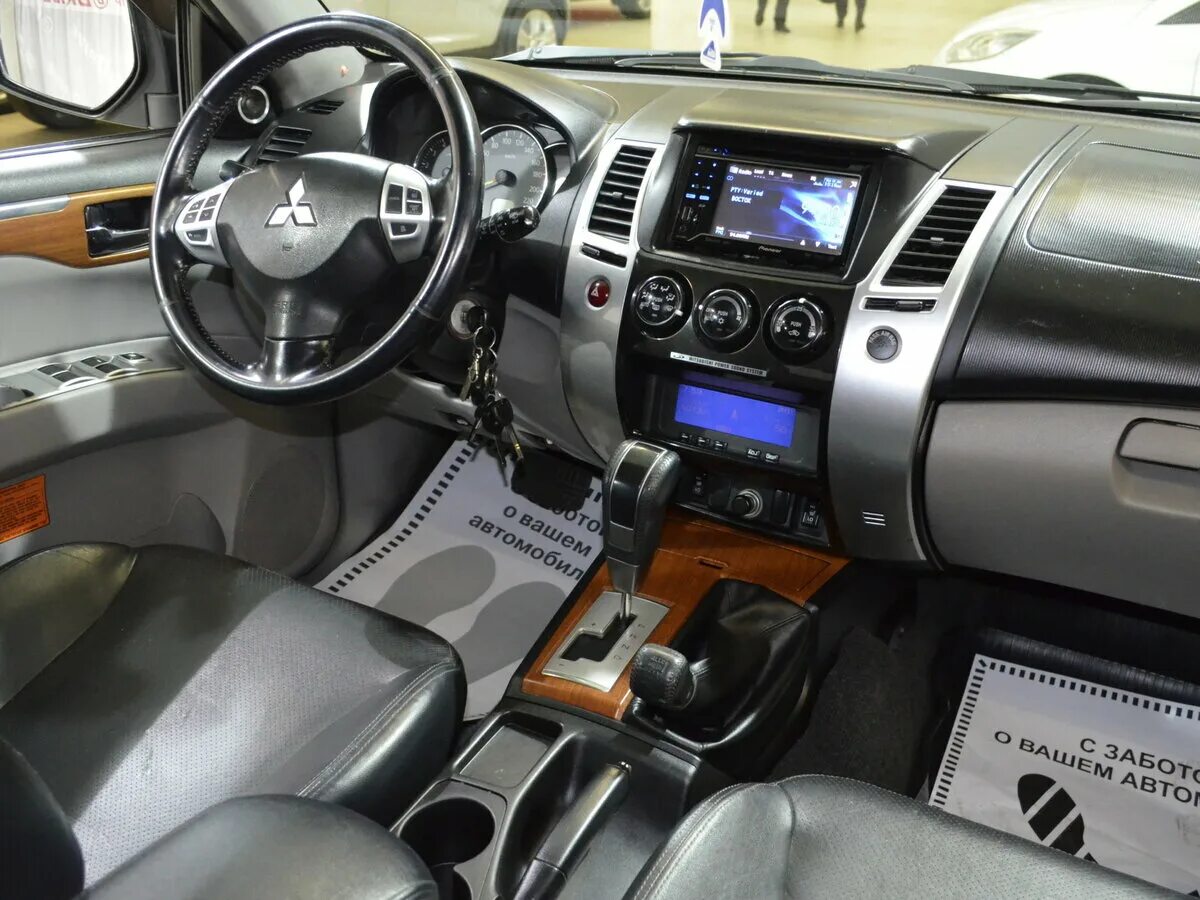 Купить б/у Mitsubishi Pajero Sport II 2.5d AT (178 л.с.) 4WD дизель автомат в Во
