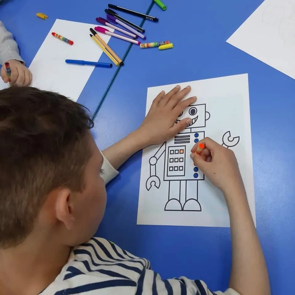 необычный детский сад. проект детского сада. дети в детском саду. детский сад волчок тюмень. школа в дании.