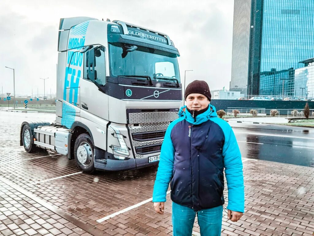 Volvo fh 2021. Тягач Volvo FH 2020. Новая Вольво FH 2021. Новая Вольво тягач FH 2020.