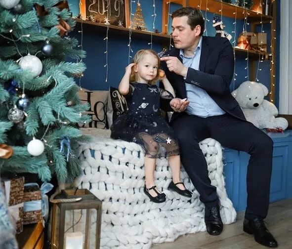 "What adult beauty": the actor Pashkov Alexander showed the daughter in day of h