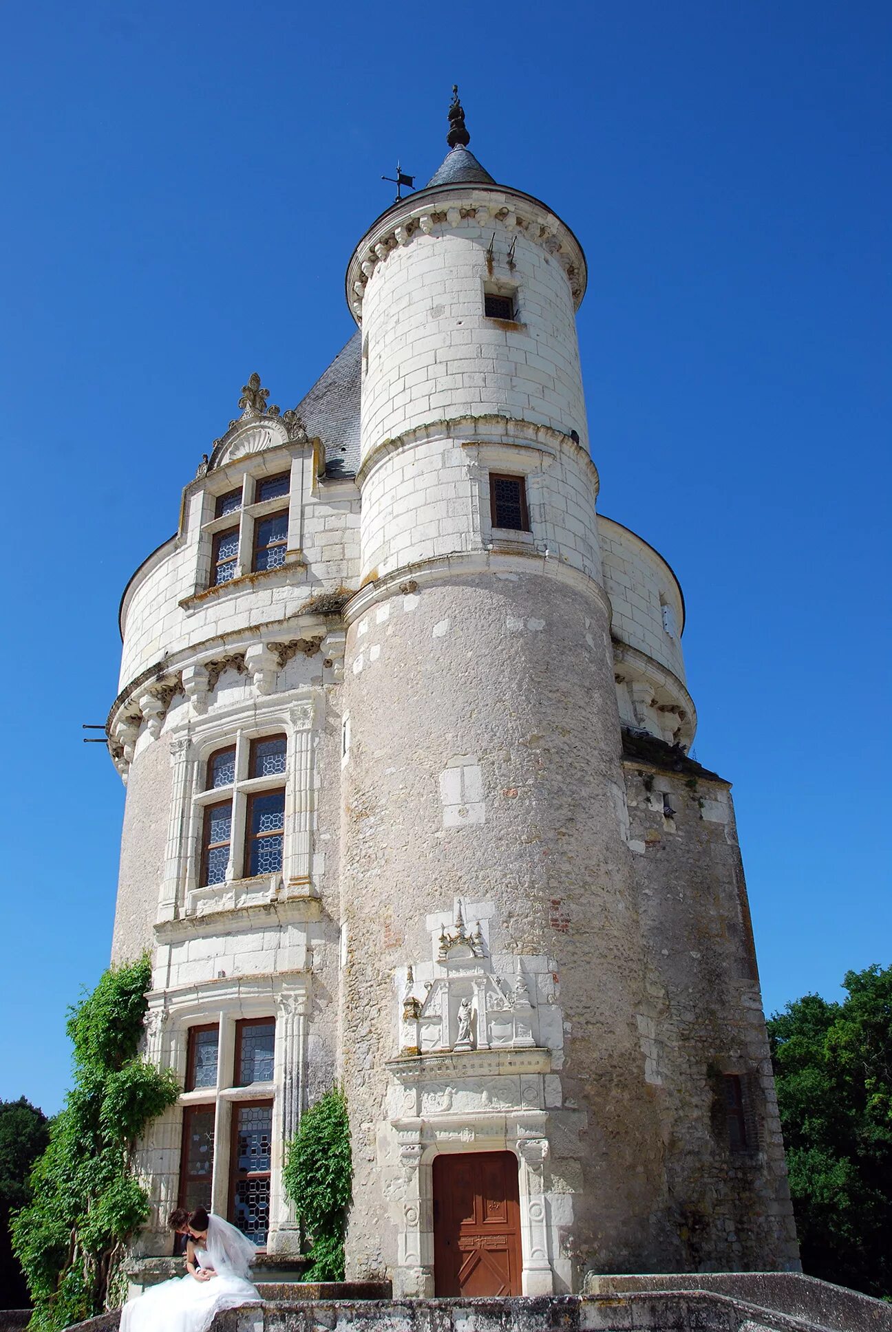 Донжон в средневековом замке. Донжон сайт. Крепость мец донжон. Донжон сайт. Донжон в средневековом замке.