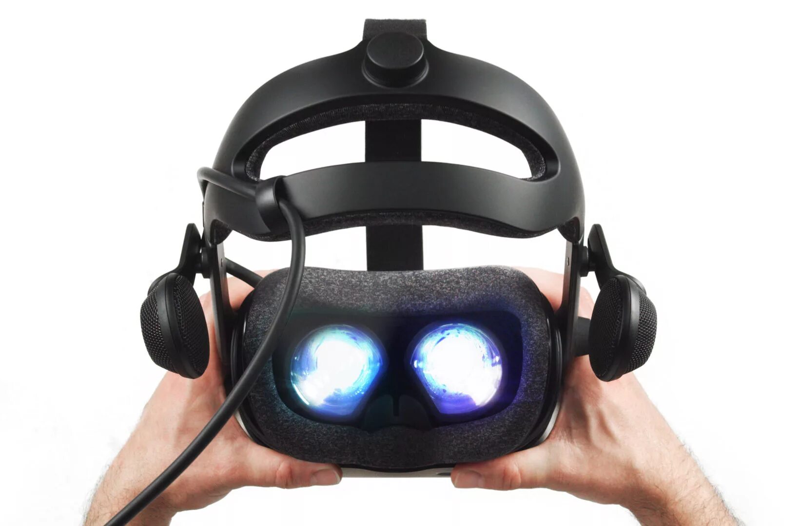 Что из этого является vr шлемом