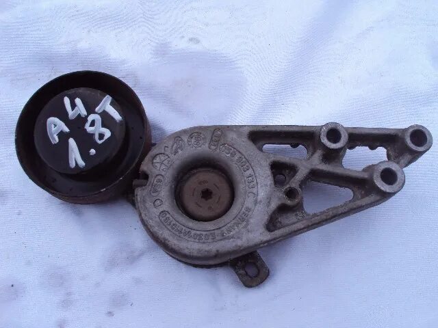 Ролик натяжной генератора пассат б4. Натяжитель ремня генератора ауди а4. Ремкомплект натяжителя ремня ауди а6 с5. 8рм ауди 80. Натяжитель ремня генератора vw passat b5 1.