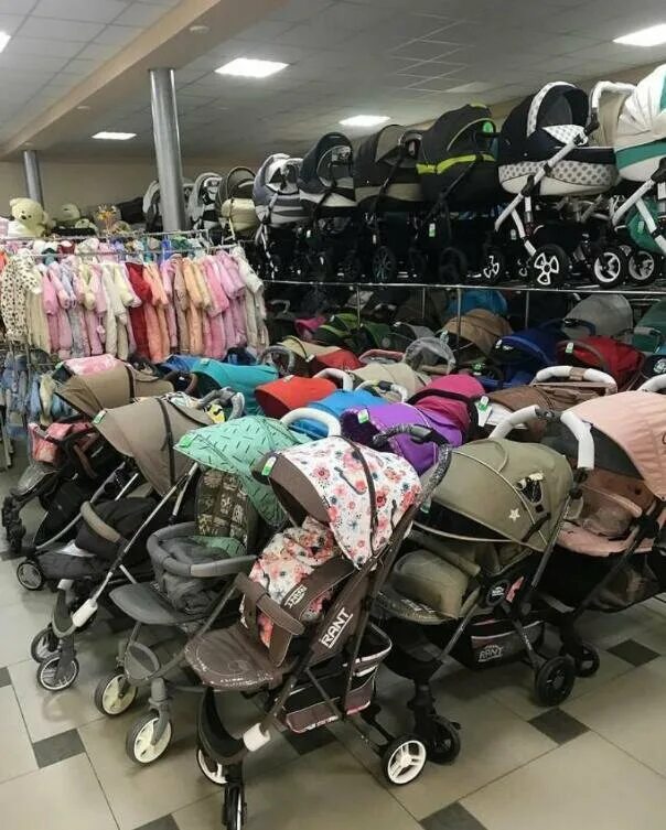 детский магазин крестовский. модная семья в шахтах. магазины города шахты. универмаг крестовский. детский мир город шахты.