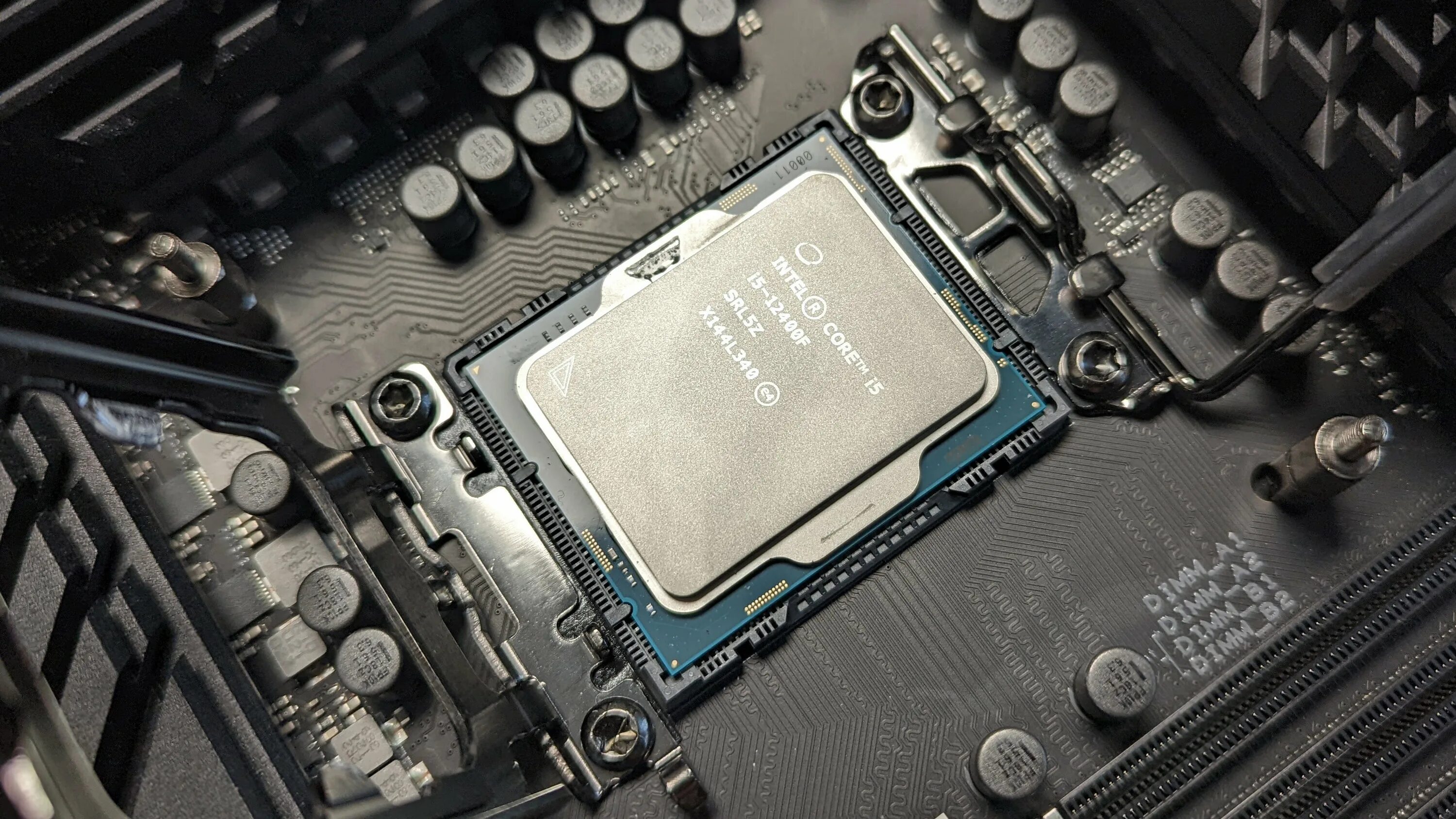 Intel Core i5 12400f. Процессор i7 12700k. Процессор Intel i5 12400f. Процессор Intel Core i5 12400 LGA 1700. Core i5 12400 uhd graphics 730