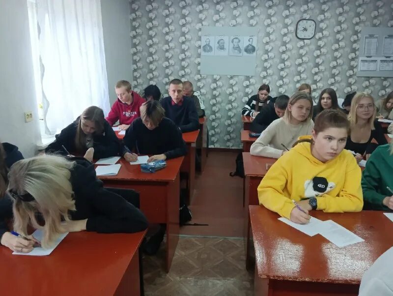 луганский техникум. колледжи лнр. луганский колледж информационных технологий. колледж информационных технологий мариуполь. машколледж луганск.