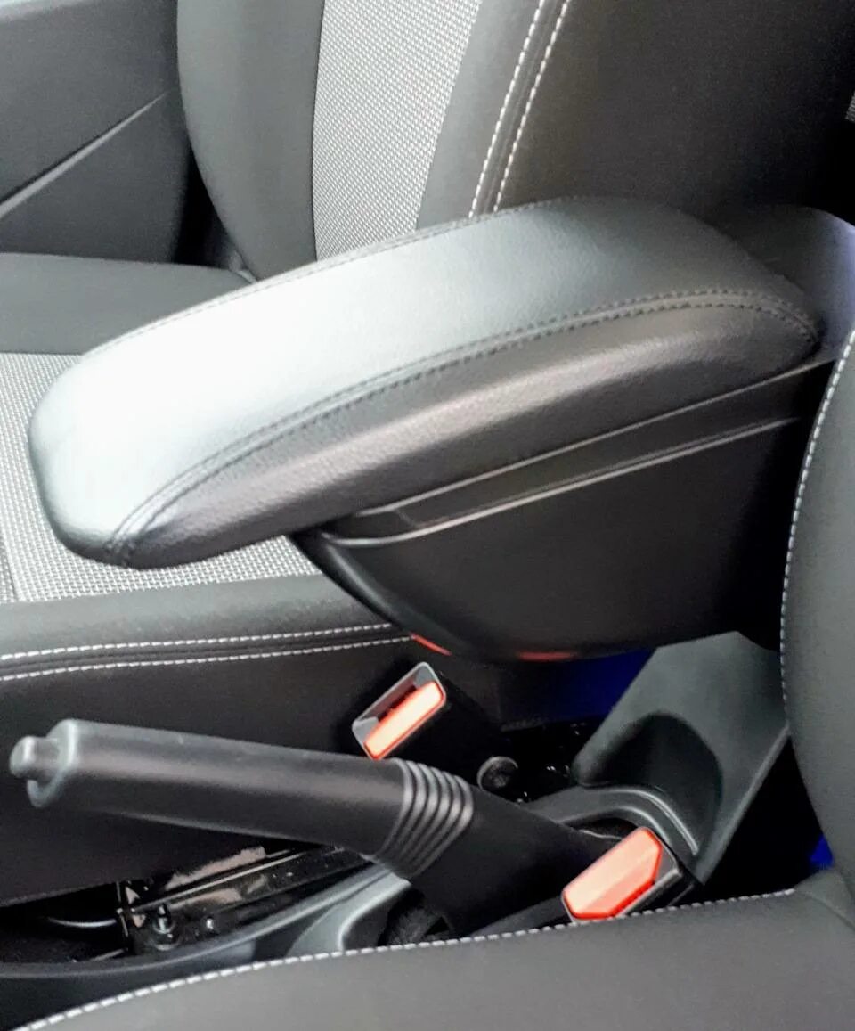 оригинальный подлокотник рено дастер. подлокотник рено дастер bk87002. подлокотник renault duster 2016. подлокотник рено дастер 2014. оригинальный подлокотник рено дастер.