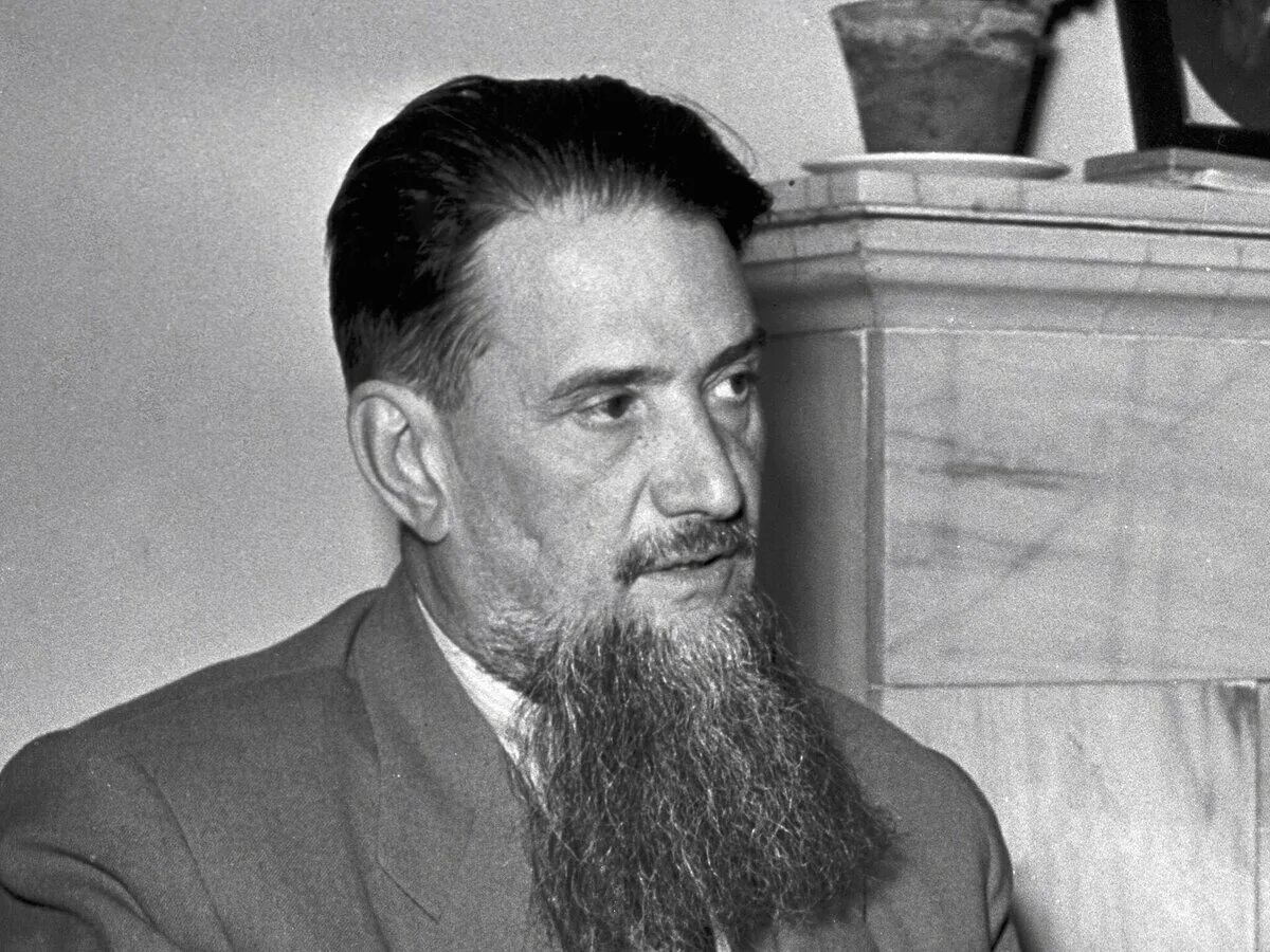 Курчатов физик. Гор вастл ев ч курчаков. Гор вастл ев ч курчаков. Курчатов физик. Академик курчатов.