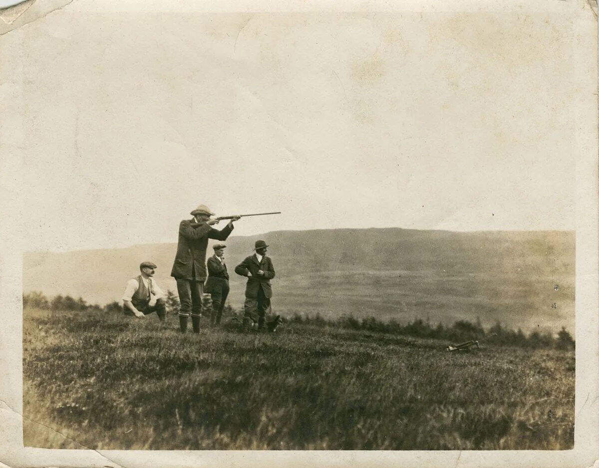 Охотник начало 20 века. Охотники начала века. Сибирские промысловики 19 века. Старинный охотник. Сибирские охотники 19 века.