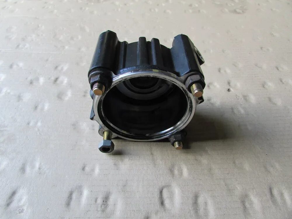 Цилиндр кпп zf. 1315334069 zf. поршень цилиндра кпп zf 16. 7360545106 цилиндр zf. поршень демультипликатора zf 0501328038.