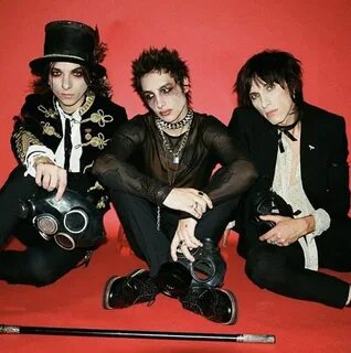 Palaye royale dead to me перевод