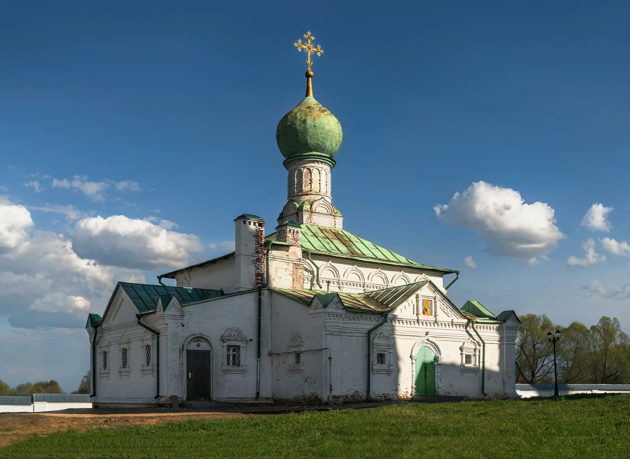 Свято троицкий данилова монастырь. Свято-Троицкий Данилов монастырь Переславль-Залесский. Свято Даниловский монастырь Переславль Залесский.