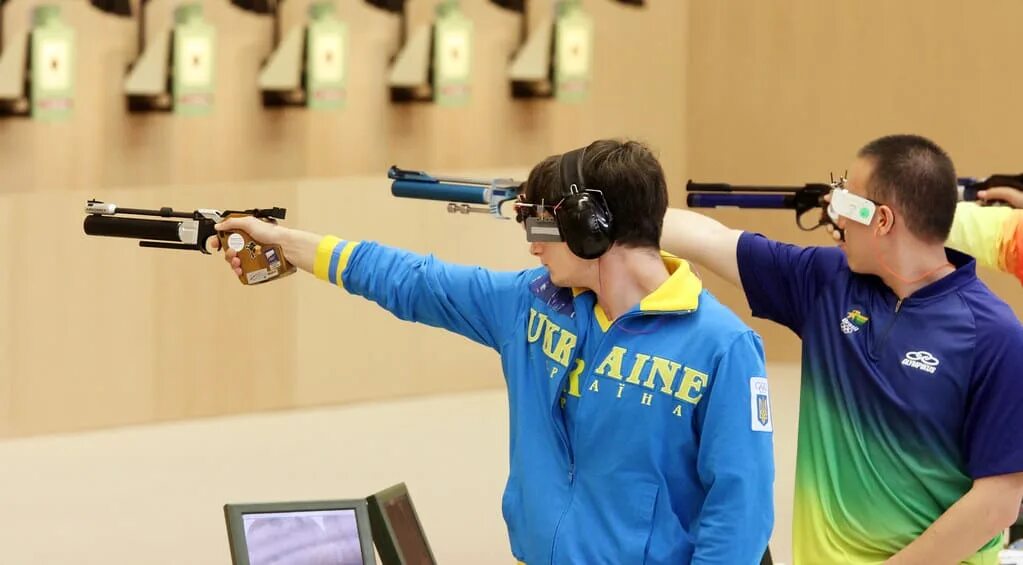 спортивные винтовки для пулевой стрельбы. соревнования по стрельбе из пневматической винтовки. дисциплина стрельба. практическая стрельба ipsc. пулевая стрельба пистолет.