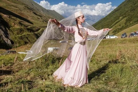 Национальный костюм осетинки