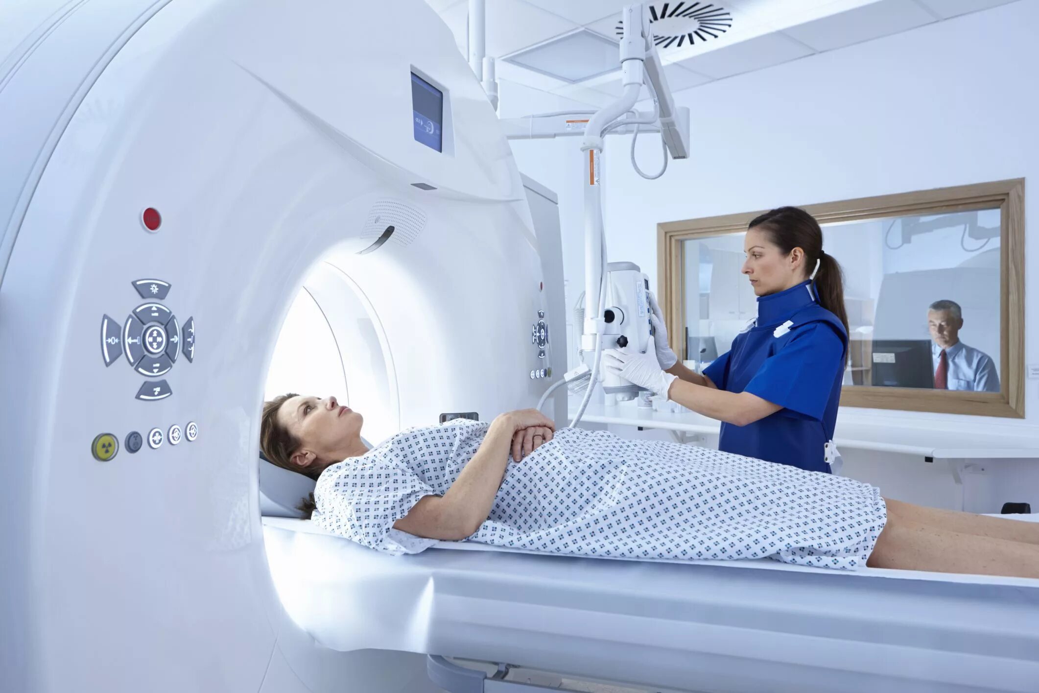 Магнитно-резонансная томография. Проведение компьютерной томографии. Мрт исследование. Магниторезонансная томография.