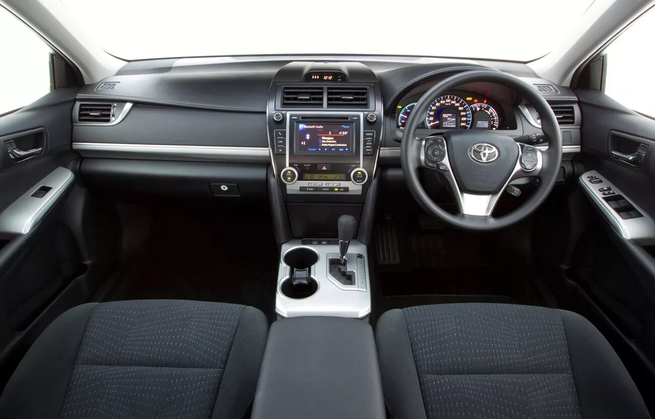 Комплектации камри фото. Toyota camry 2012 салон. тойота камри 2012 салон. camry 2012 салон. тойота камри 2012 года салон.