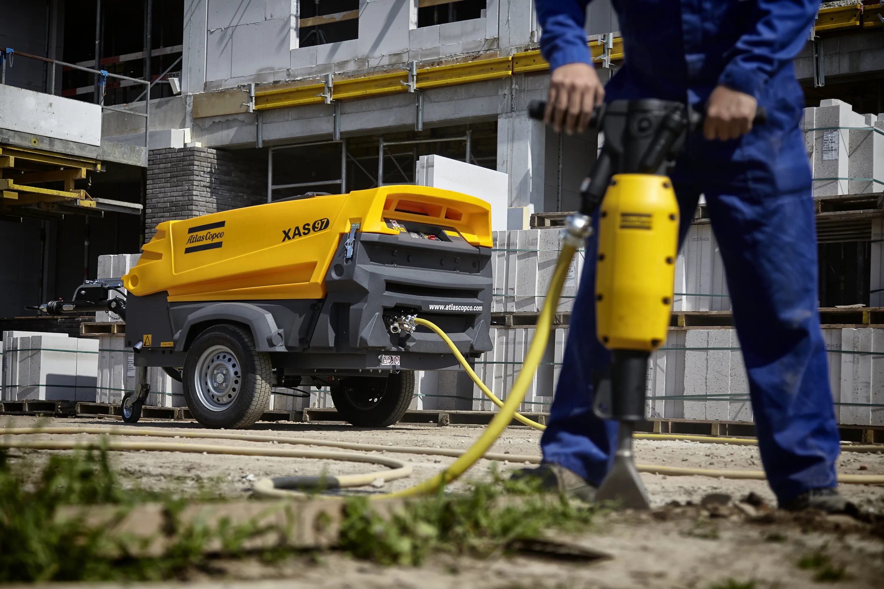 Xas55 компрессор Atlas. Atlas Copco спецтехника. Компрессорная установка Atlas Copco. Atlas Copco компрессор + 4 отбойный молоток. Строительное оборудование строительство