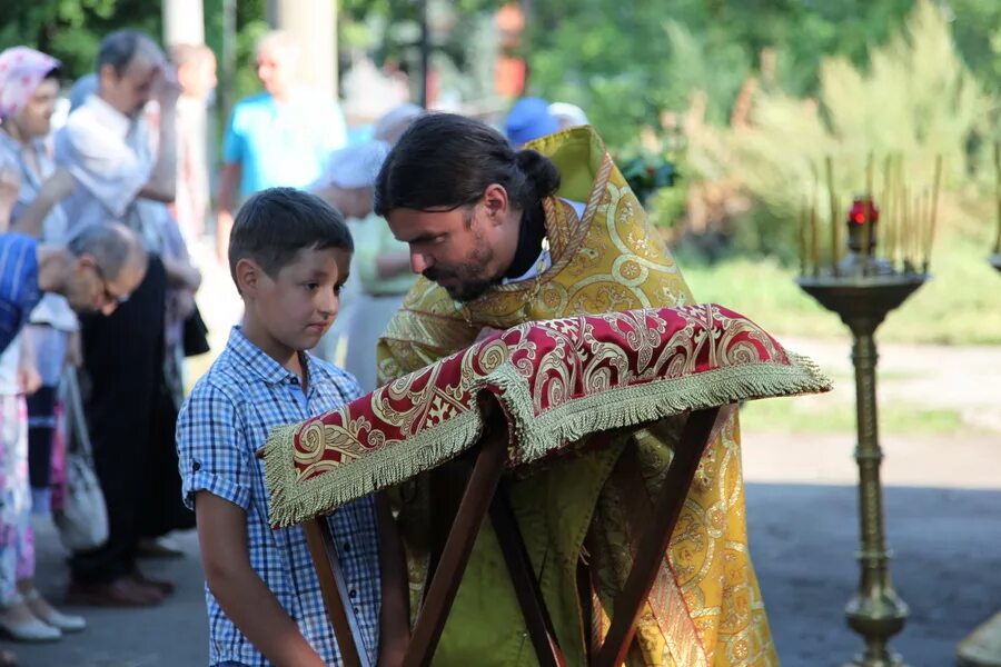 Святой спиридонов в москве. Кадило Новгородский храм святых мучеников.