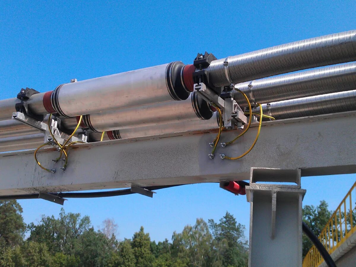 литой токопровод 20 кв. токопровод с литой изоляцией 10 кв тпл. токопроводы напряжением 6-35 кв. токопровод. токопровод 35 кв.