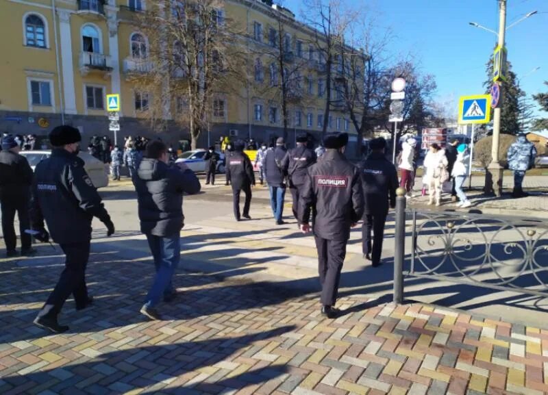 Митинги в Ставрополе 2022. Митинг в Ставрополе. Фото митинги Ставрополь. Ставрополь антивоенный митинг.
