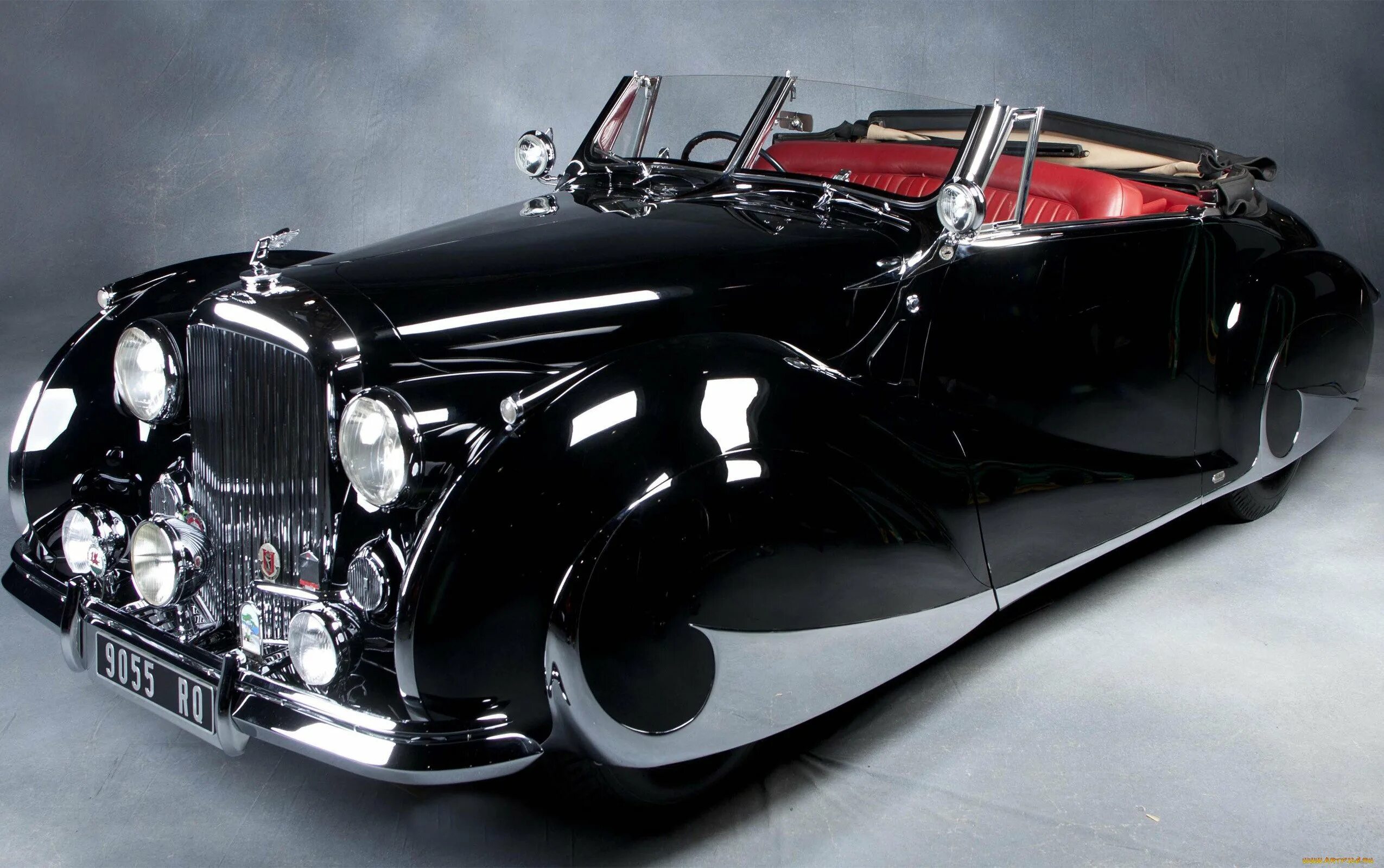 Дорогой старый автомобиль. 1947 Bentley Mark vi Franay Cabriolet. Роллс Ройс 1947. Bentley Mark vi Drophead Coupe by Franay 1947. Роллс Ройс кабриолет ретро.