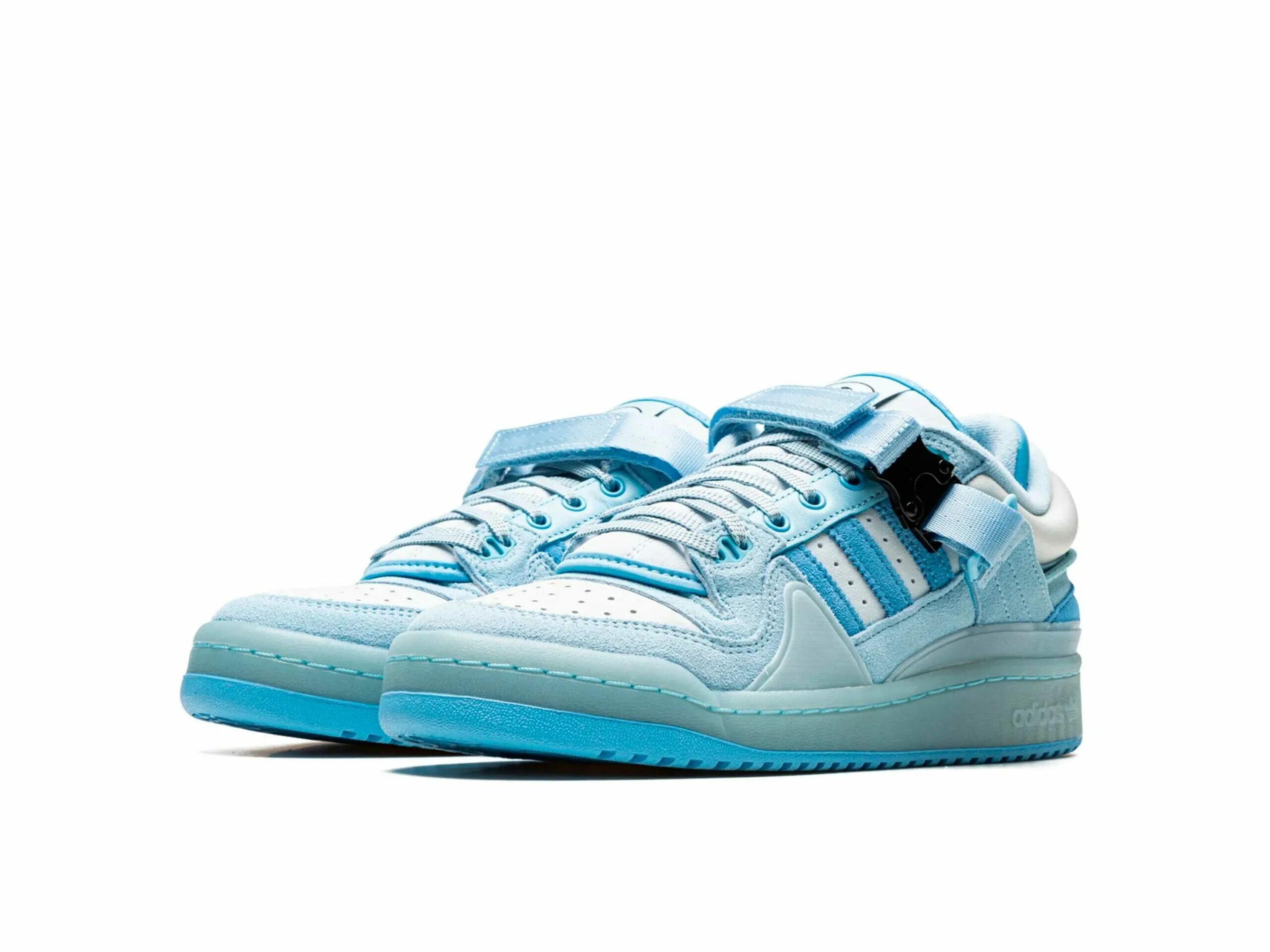 Adidas forum Low Bad Bunny Blue. Bad Bunny x adidas forum Buckle Low. Bad Bunny x adidas forum Buckle Low Blue Tint. Adidas forum Low x Bad Bunny. Adidas cl x bad bunny