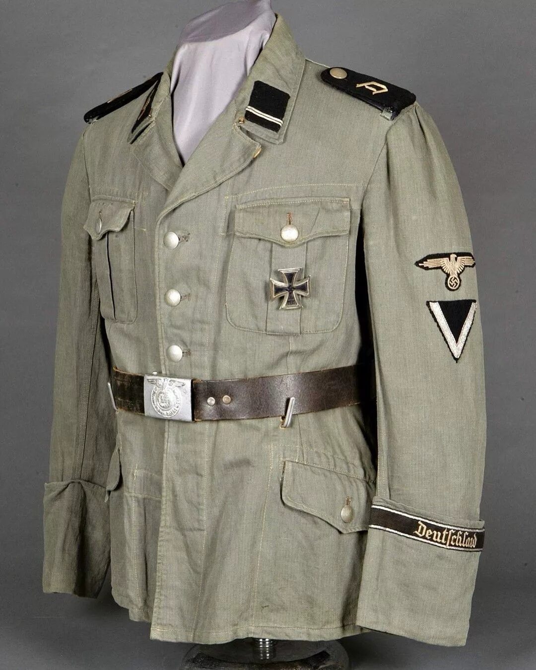Форма солдат вермахта и СС. Военная форма вермахта 1935-1945. Полевая форма СС 1943. Форма офицеров вермахта второй мировой войны.