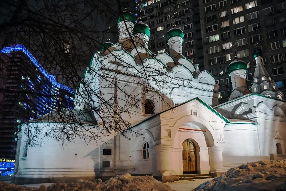 Новый арбат храм симеона столпника. Старая церковь на новом арбате. Симеона столпника на поварской. Церковь симеона столпника на арбате. Храм преподобного симеона столпника москва.