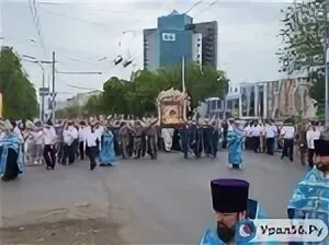 Табынская икона божией матери. Крестный ход в оренбурге. По улицам бурятии крестный ход военнослужащих. Крестный ход в оренбурге. Крестный ход в оренбурге сегодня.