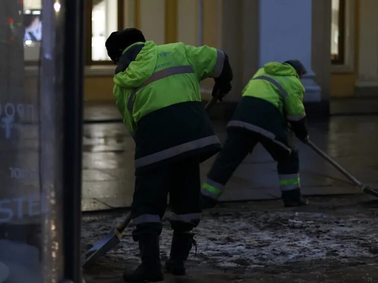 Мойка новости спб сегодня. Сердца в Санкт-Петербурге убрали коммунальщики. Мойка 78 происшествия ..н..н.нннн.н..... Фото как коммунальщики психанули.