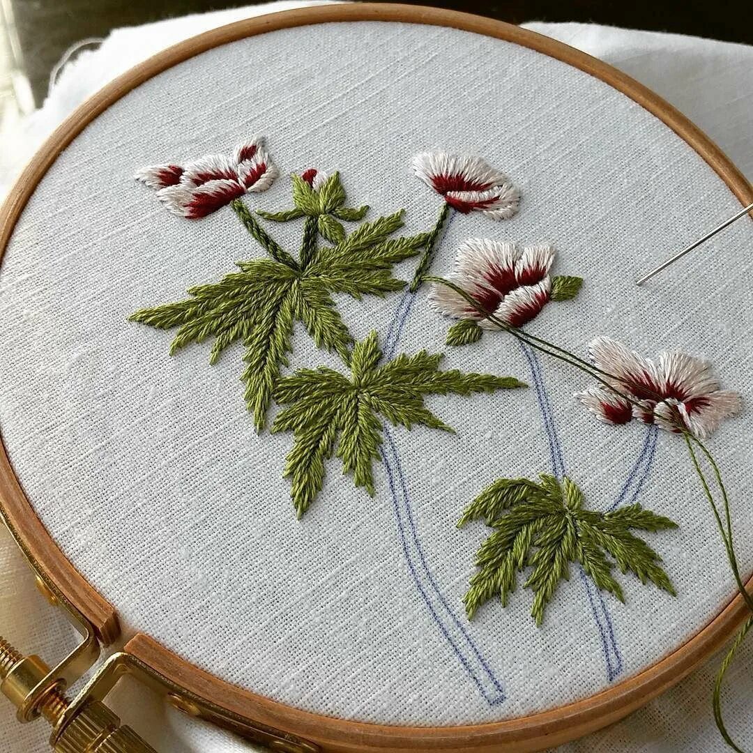 вышитые картины. фото вышитых. художественная вышивка гладью. изделия из вышивки. вышивка рококо.