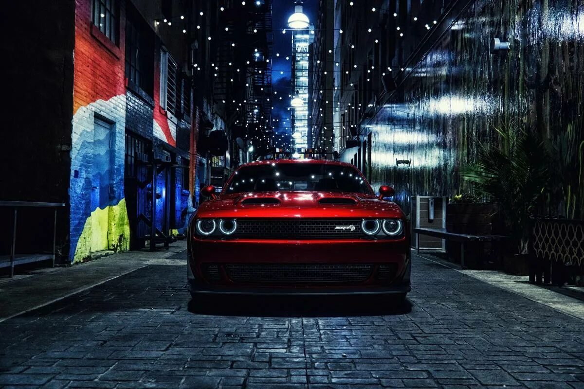 Dodge Challenger srt Hellcat обои.