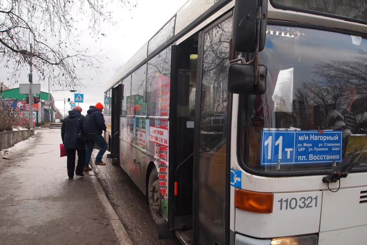 Автобус пермь оса сегодня. Пермские автобусы. Пермь автобус Пермь. Маршрутка Пермь. Автобус Пермь перевозчики.