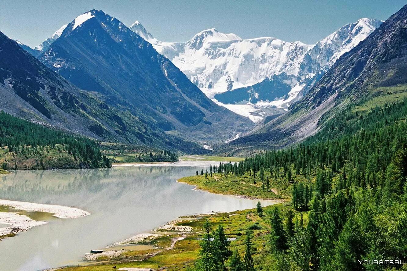 В какой стране находятся горы алтай. Озеро Аккем горный Алтай. Гора Белуха, горный Алтай. Катон-Карагайский национальный парк. Гора Белуха Сибирь.
