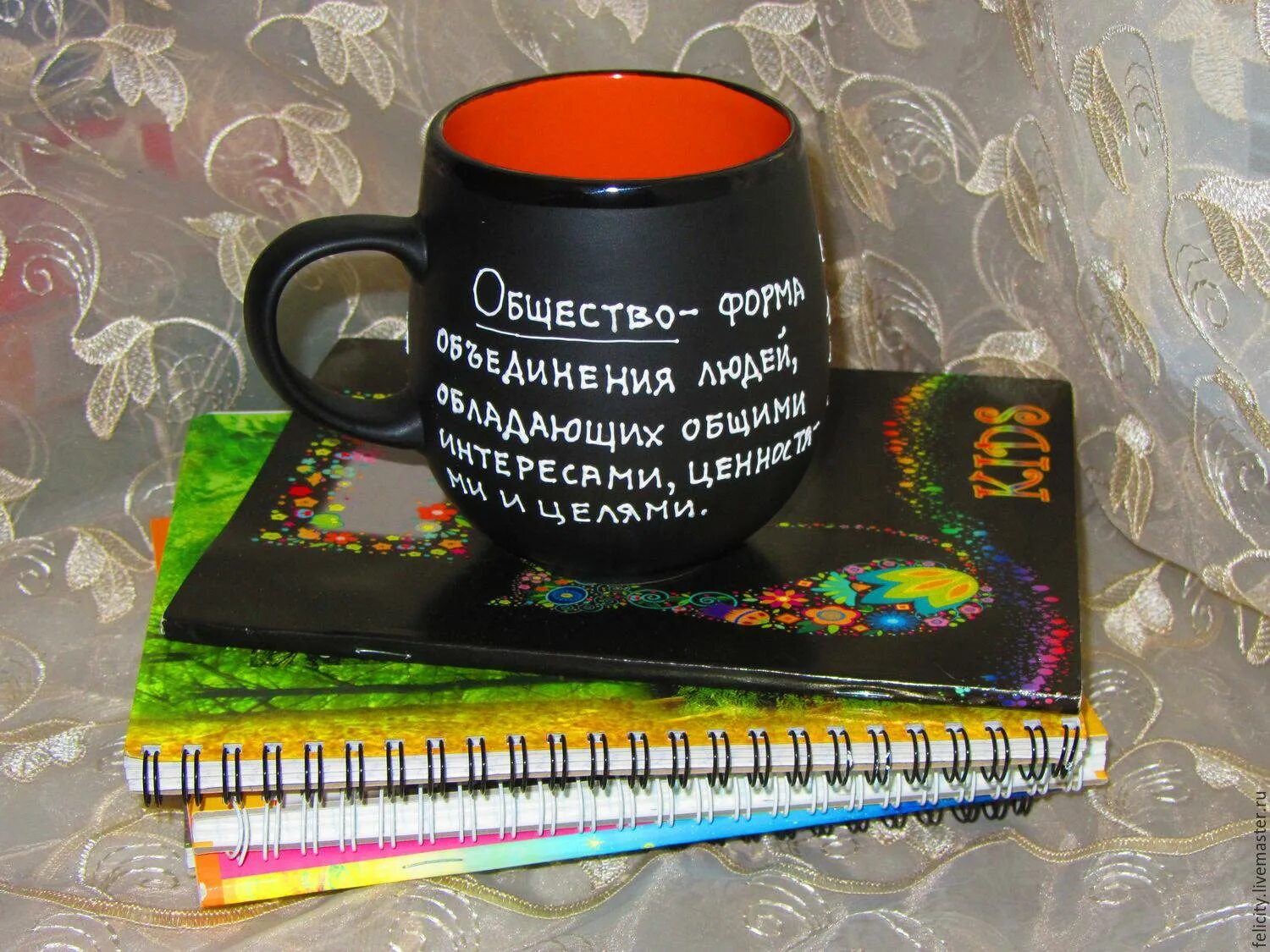 Что подарить классному на выпускной. Подарок учителю. Подарок учителю на выпуск. Сувениры для учителей на выпускной. Оригинальный подарок учителю на выпускной.