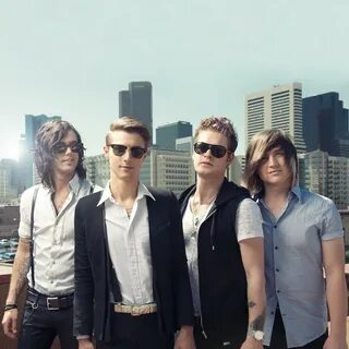 highlights. s. on HOT CHELLE RAE. 
