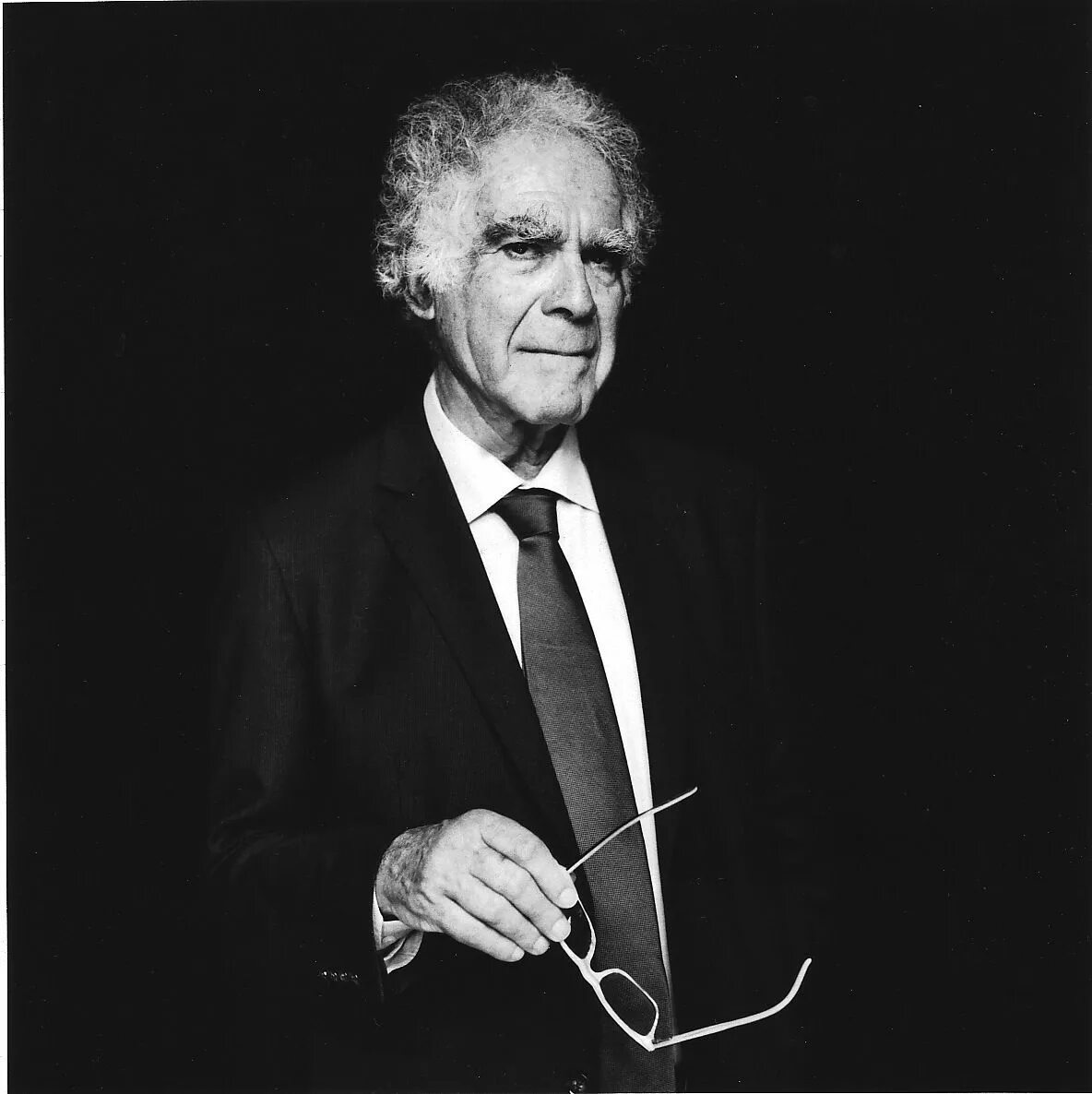 Дочь джейн биркин и сержа генсбура. Гинзбург отзывы. Виталий лазаревич гинзбург (1916—2009). Гинзбург виталий лазаревич. Писательница наталья гинзбург.