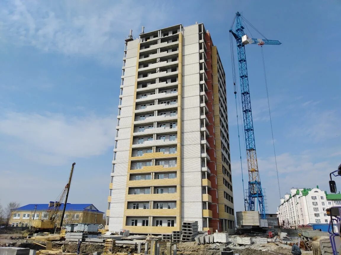 Шаронова омск стройбетон. Стройбетон омск. Стройбетон омск планировки. Застройщик регата омск. Дом стройбетон омск.
