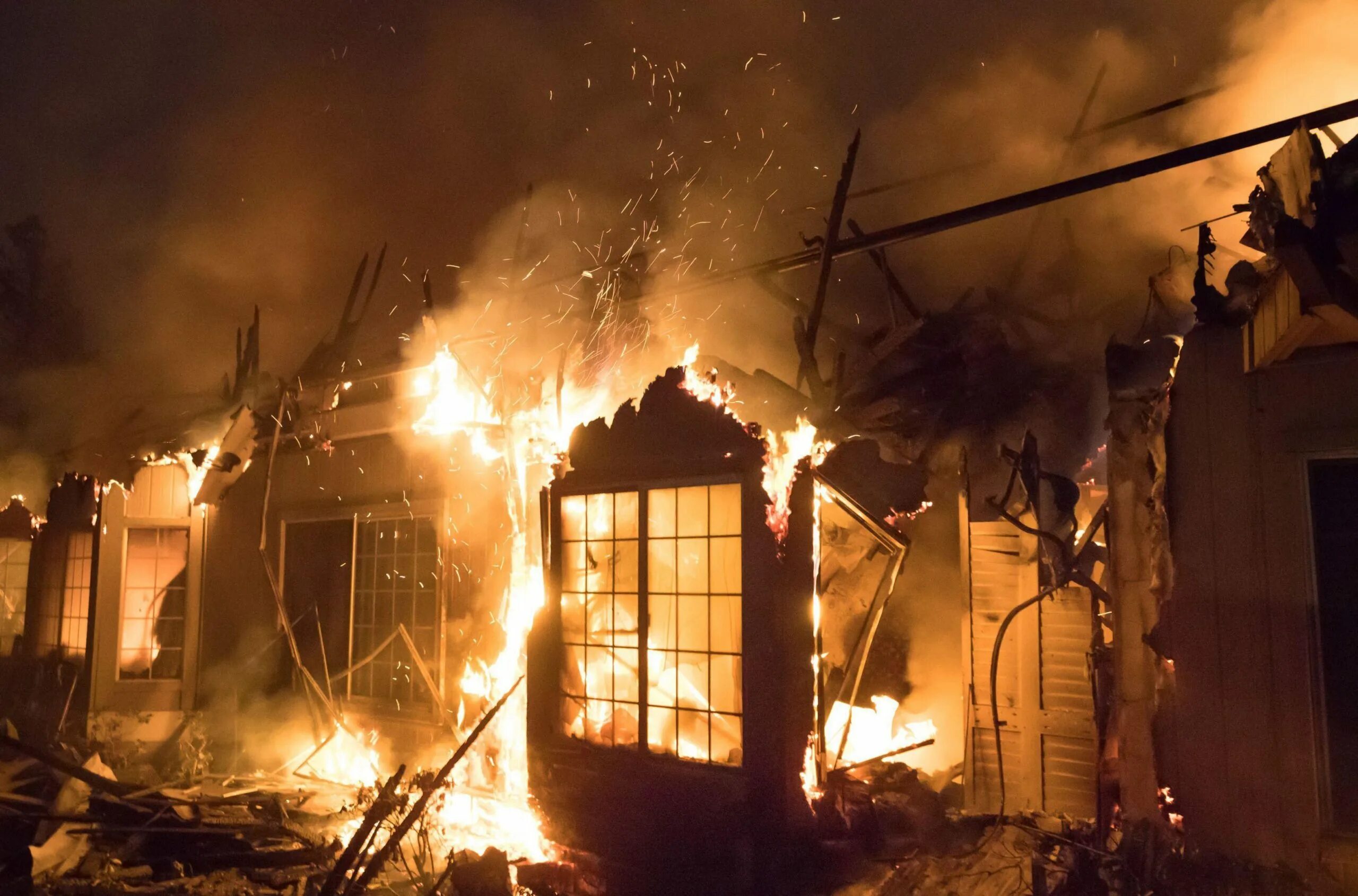 пожары на открытом пространстве. отдельный пожар. лесной пожар вид сверху. пожары на открытом пространстве. пожары на открытом пространстве.
