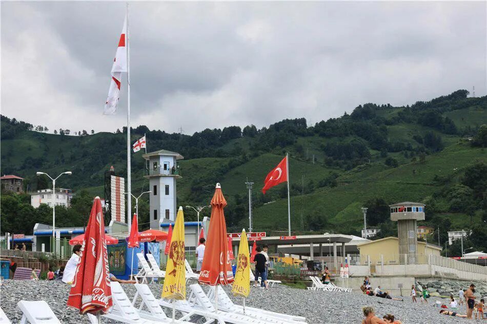 Сарпи граница с турцией. Турция грузия 18 июня. Грузино-турецкая граница. Грузинско турецкая граница в сарпи. Турция грузия 18 июня.