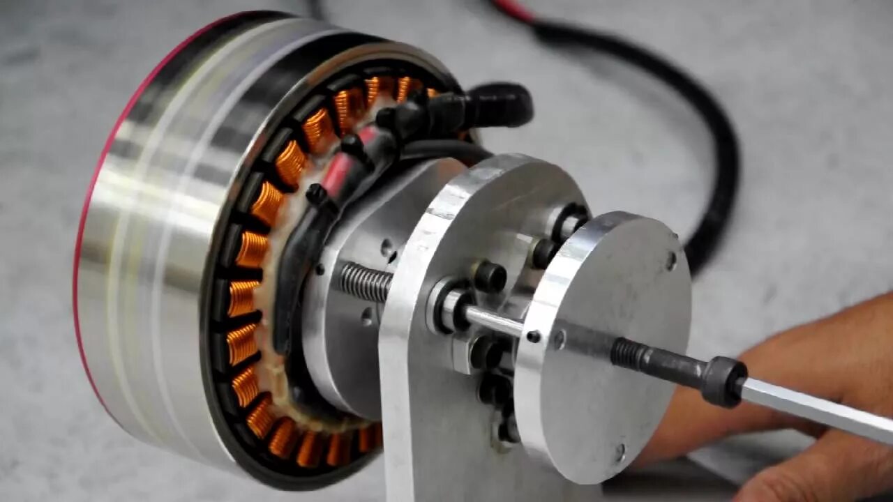 Генератор на магнитах купить. Магнитный Генератор на постоянных неодимовых магнитах. Бесколлекторные (BLDC) электродвигатели. Бесколлекторный мотор ротор. Бесколлекторный электродвигатель постоянного тока.