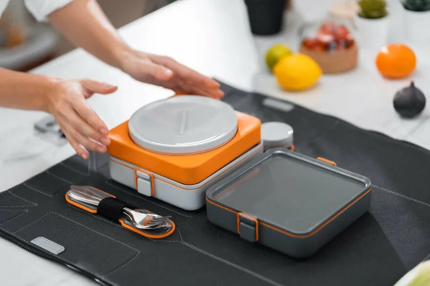 Ланч бокс отзывы. Ланч бокс Xiaomi. Xiaomi lunch Box. Модульный ланч-бокс с подставкой для еды. FOLDEAT. Ланч бокс в кафе.