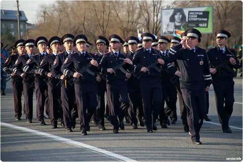 Участники парада победы