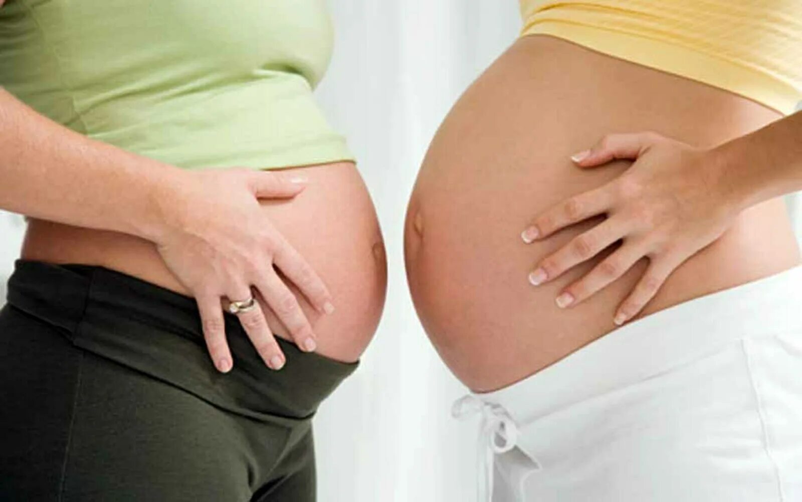 Вторая беременность мальчиком. Форма живота беременной. Форма живота беременной мальчиком. Форма живота беременной девочкой. Животики беременных мальчиками.