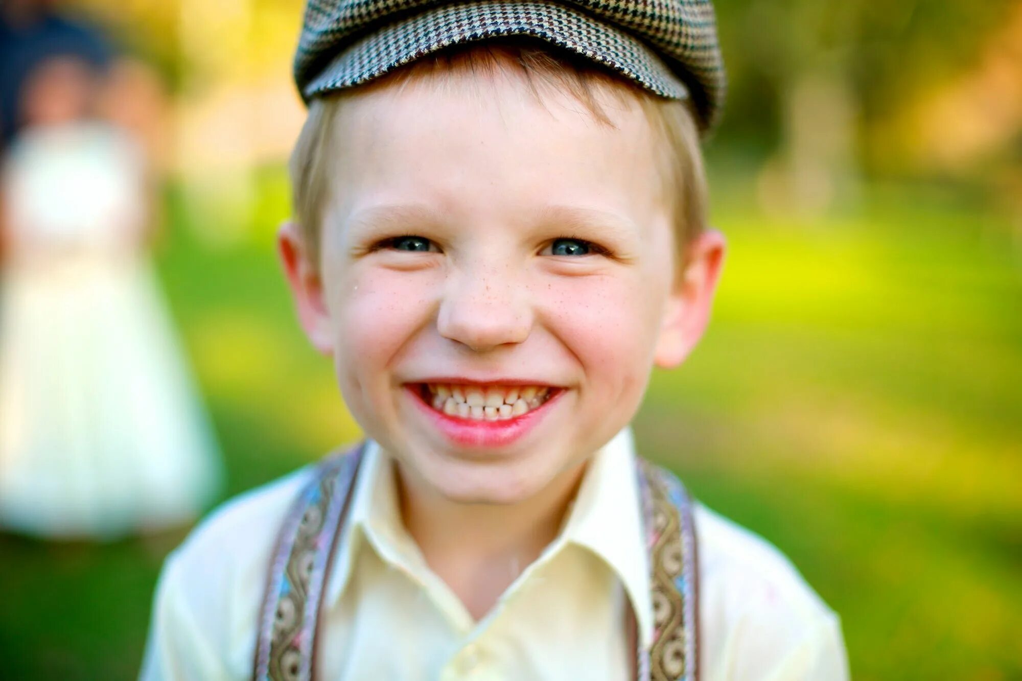 He s happy. Мультяшка радуется. Мультяшные человечки. He s happy. Kind картинка для детей.