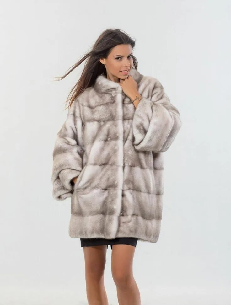 Real fur mink норка. Saga furs магазин шубы. Шуба из норки. Полушубок saga furs royal mink. Шубы saga furs 2019.