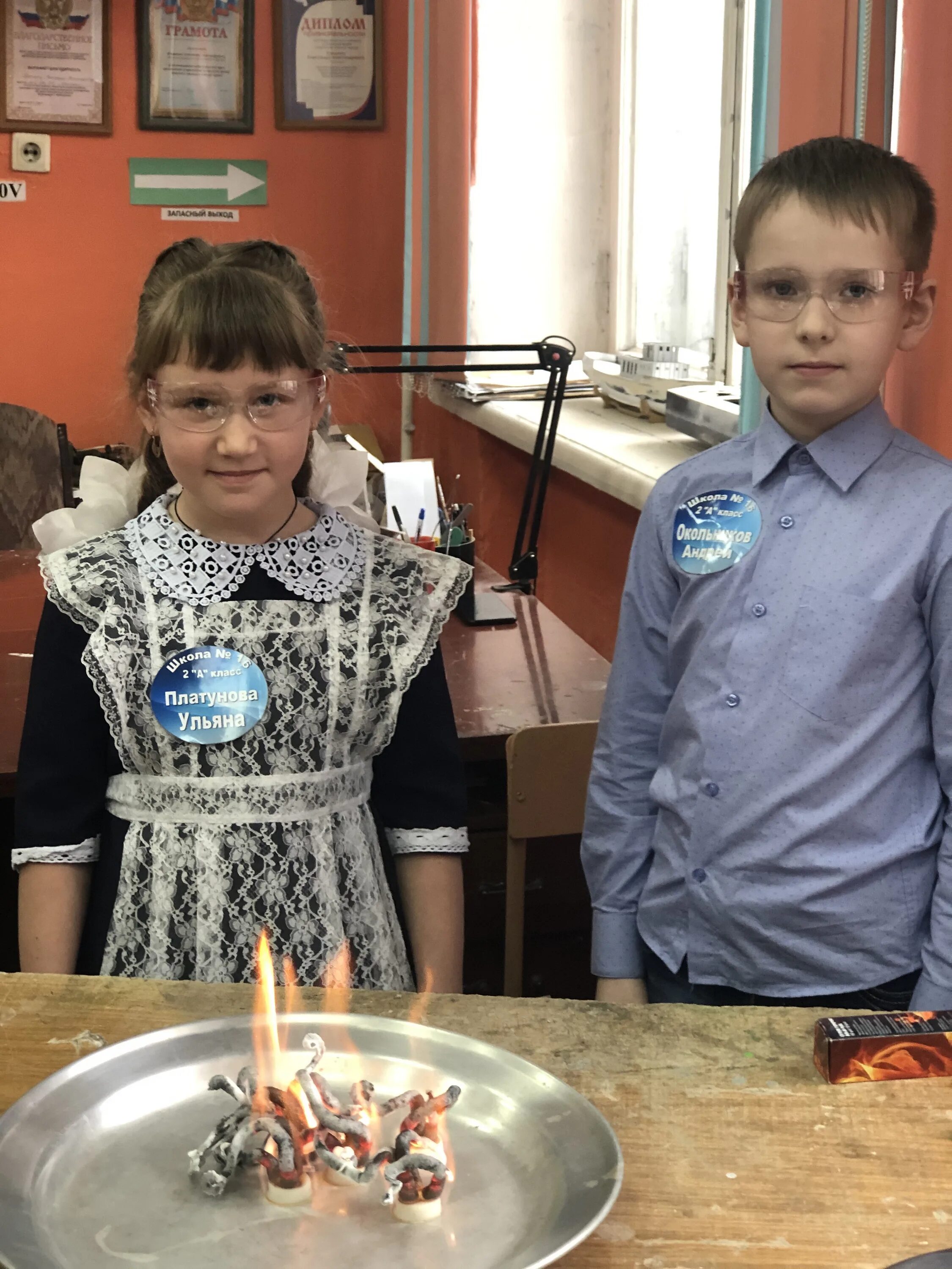 изобретатель техники. конкурс юный изобретатель. выставка - юные изобретатели в детском саду. техническое творчество поделки. конкурс юный изобретатель.